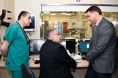 L to R: Dr. Refat Jabara,Director of the Cardiology dept.; Prof. Zeev Rotstein,Director General of HMO; Senator Flavio Bolsonaro