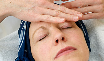 blind-massage-therapist-at-hadassah-thumb