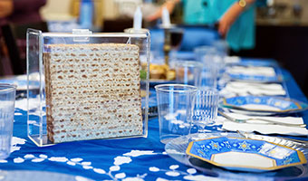 passover-seder-in-the-delivery-room-thumb